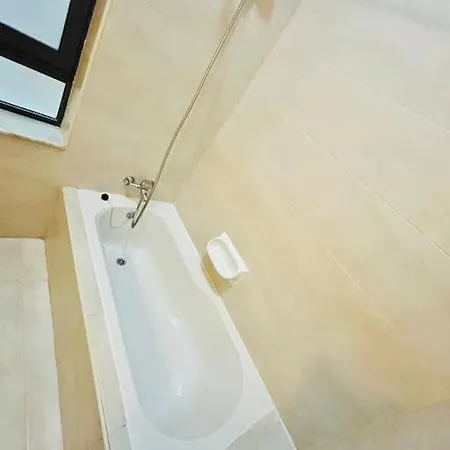 Seaside Spinola In St Julians, Queen Beds * San Giuliano