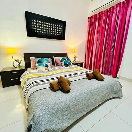 Seaside Spinola In St Julians, Queen Beds *