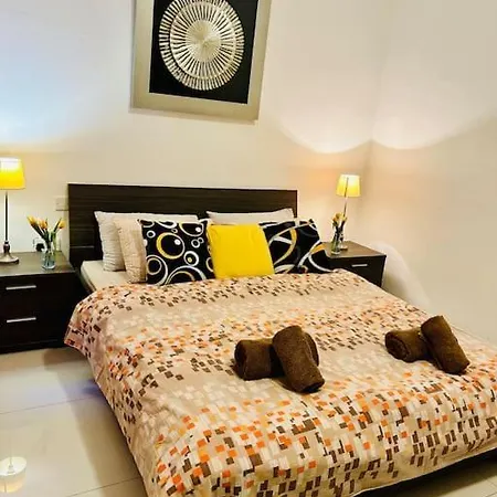 Seaside Spinola In St Julians, Queen Beds アパート Saint Julian's