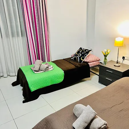 Seaside Spinola In St Julians, Queen Beds * St. Julian's