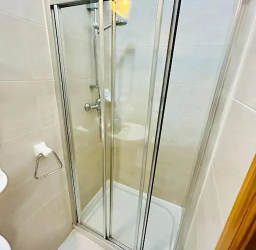 Seaside Spinola In St Julians, Queen Beds * Saint Julian's