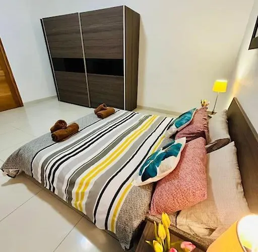 Seaside Spinola In St Julians, Queen Beds * Saint Julian's