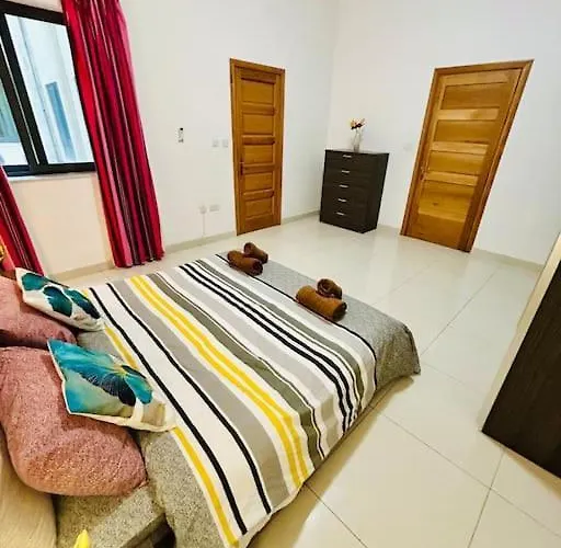 아파트 Seaside Spinola In St Julians, Queen Beds