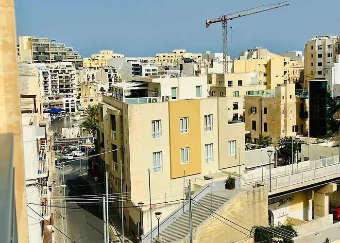 아파트 Seaside Spinola In St Julians, Queen Beds *