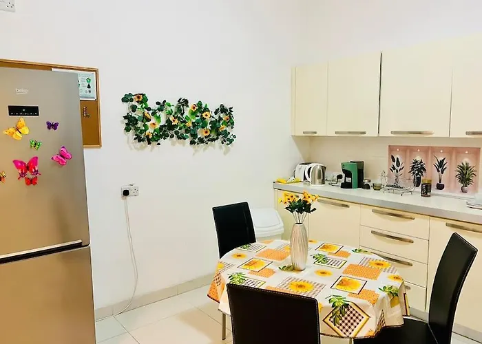 Seaside Spinola In St Julians, Queen Beds * Saint Julian's