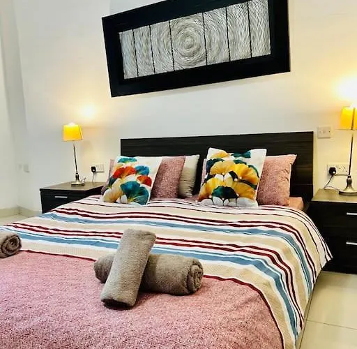 Seaside Spinola In St Julians, Queen Beds 아파트 *