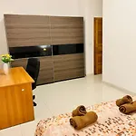 Seaside Spinola In St Julians, Queen Beds Apartment Saint Julian's