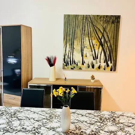 Apartamento Seaside Spinola In St Julians, Queen Beds