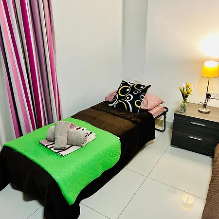 Apartment Seaside Spinola In St Julians, Queen Beds *